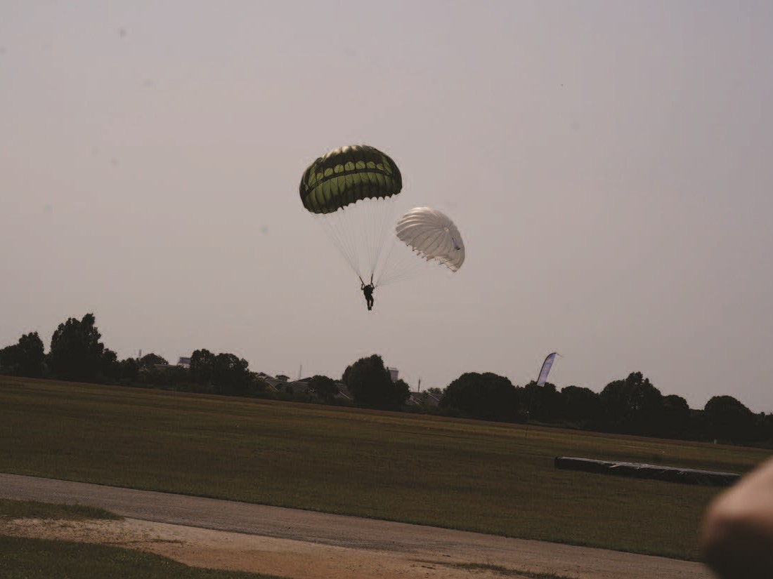 parachute-static (1)